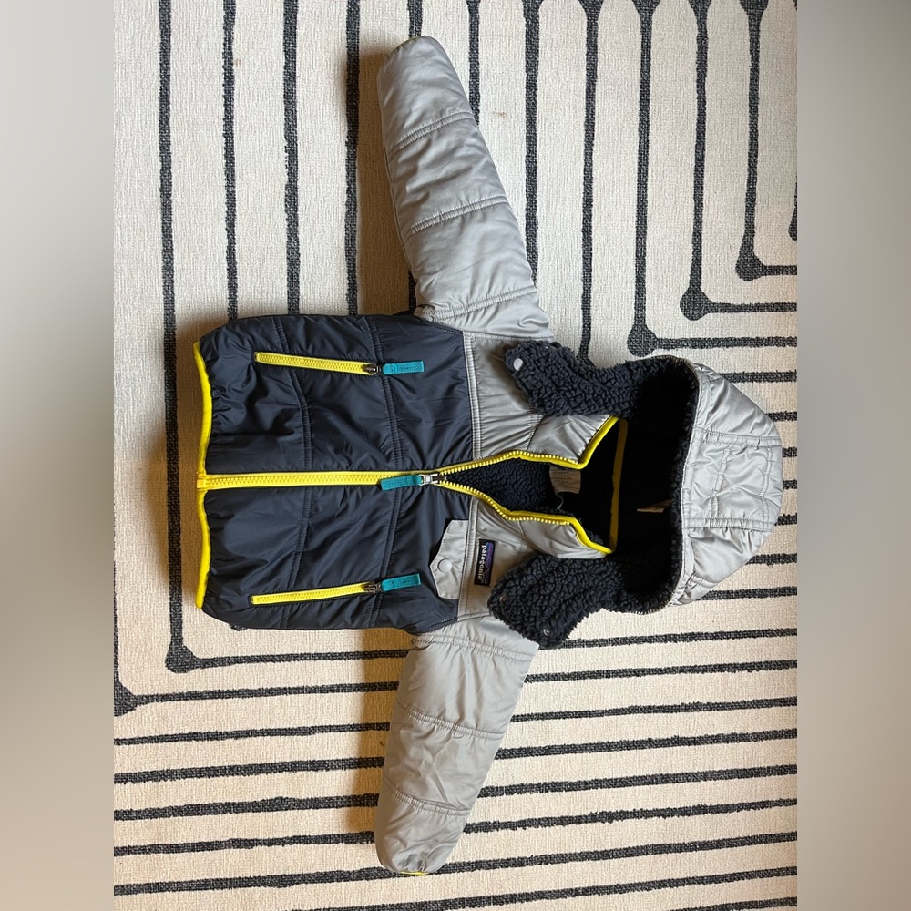 Patagonia Tribbles Reversible Coat- 2T